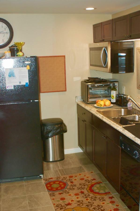 Blue Bear Den 3Br 2Ba Dtc Private Apt Hot Tub ภายนอก รูปภาพ