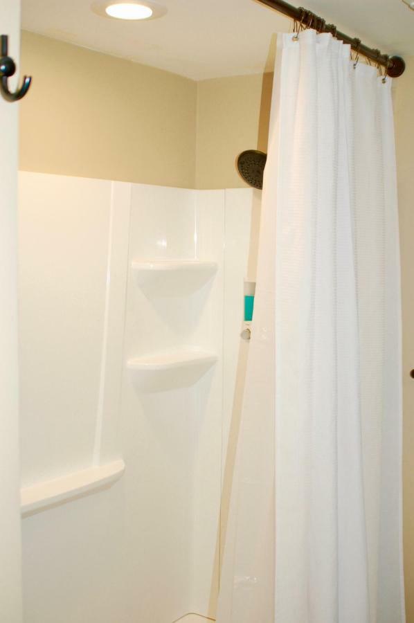 Blue Bear Den 3Br 2Ba Dtc Private Apt Hot Tub ภายนอก รูปภาพ